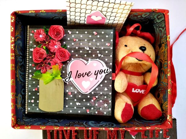 Handmade Love Hamper - VALHAM2